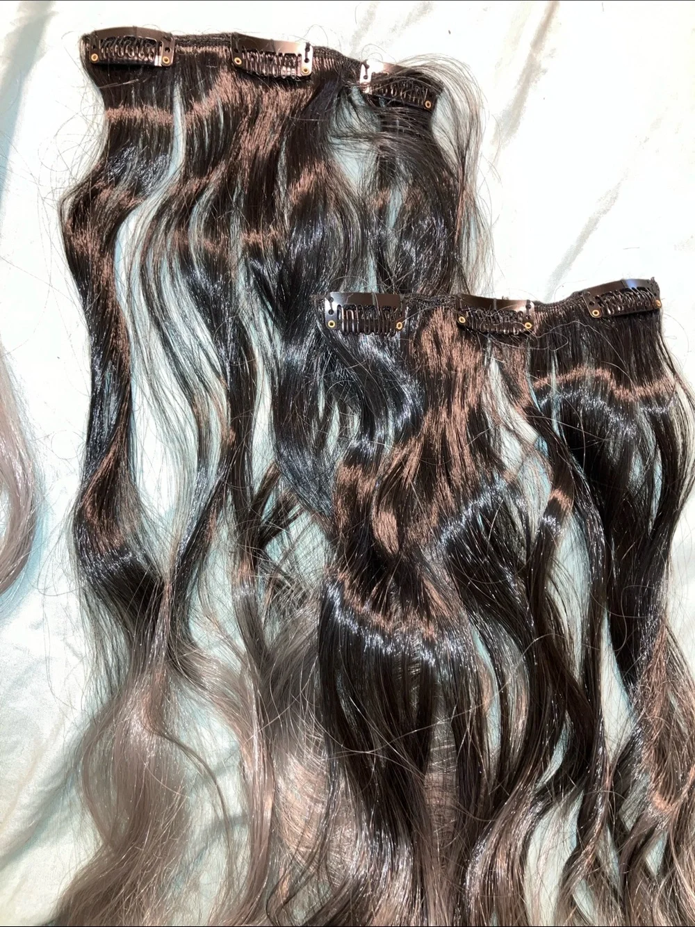 22” Wavy Ombré Clip-In Hair Extensions in Dark Brown with Ash Blonde Highlights